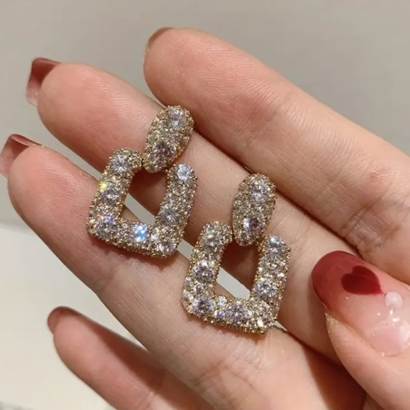 NEW Square Geometrical Diamond Gold 18k Drop Earrings - Picture 3 of 4